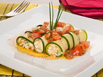 Canelones de calabacín con gallo y gamba Canelones de calabacín con gallo y gamba