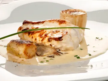 Rape con endibias asadas y salsa wakame Rape con endibias asadas y salsa wakame