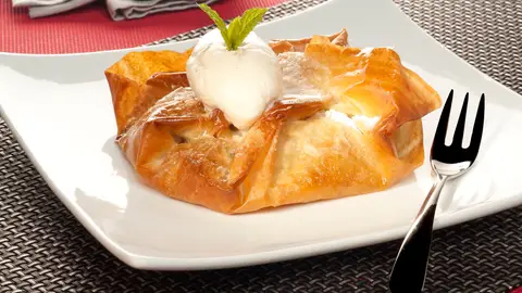 Tarta de ciruelas al armañac con helado Tarta de ciruelas al armañac con helado