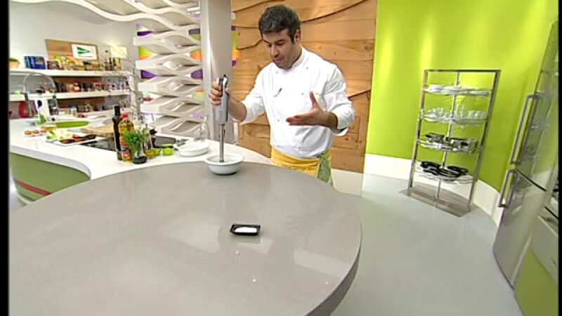 Consomé con esferas de yema y trufa - Parte 2