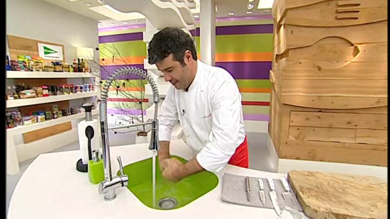 Pimientos verdes rellenos de tortilla de patatas - Parte 1
