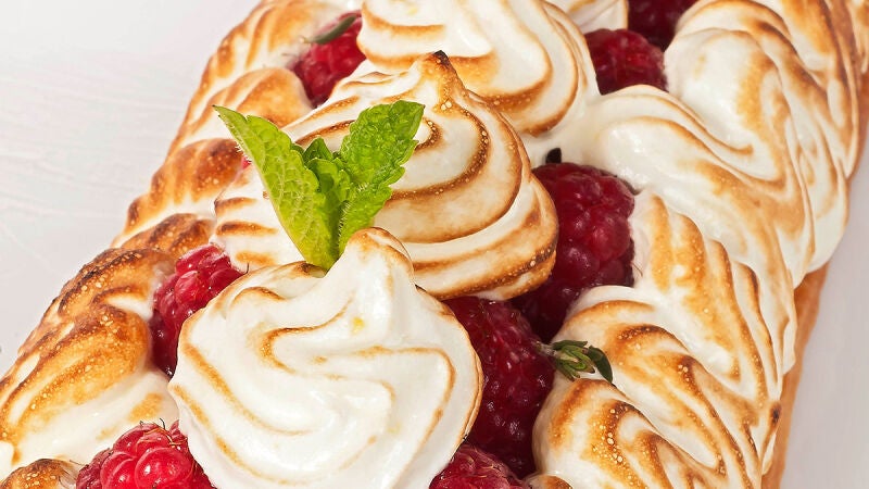 Piña asada con frambuesas