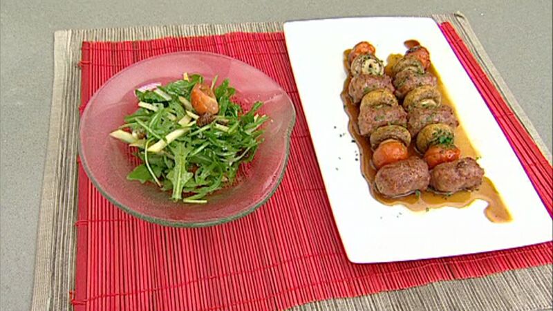 Brochetas de butifarra con champiñones