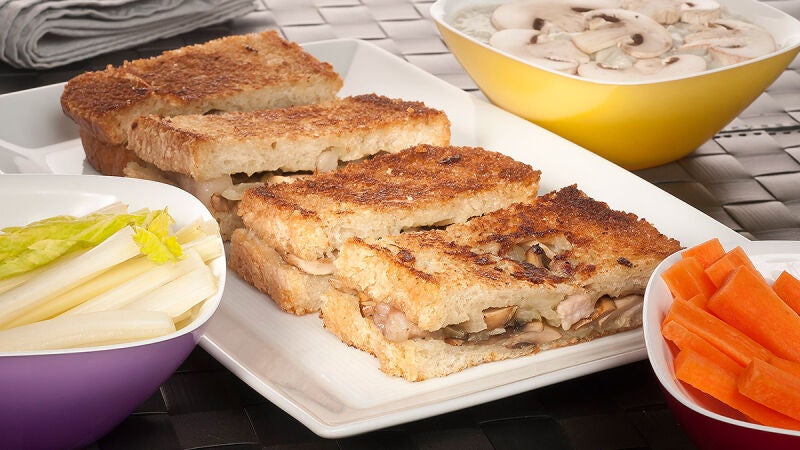 Sandwich y dip de champiñones y gorgonzola