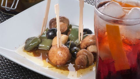 Antipasto de champi&ntilde;ones