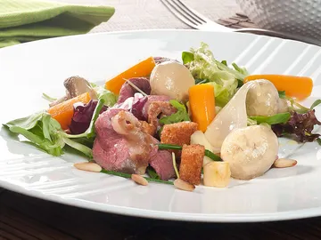 Ensalada de pato con champiñones en escabeche Ensalada de pato con champiñones en escabeche