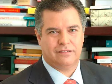 El Dr. Bartolomé Beltrán publica el libro "Enfermedades y Síndromes de la Medicina con nombre propio" El Dr. Bartolomé Beltrán publica el libro "Enfermedades y Síndromes de la Medicina con nombre propio"
