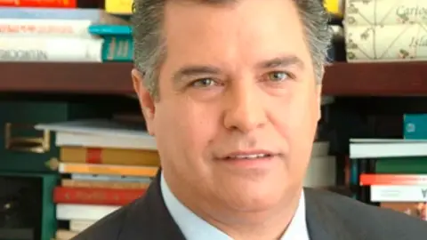 El Dr. Bartolomé Beltrán publica el libro "Enfermedades y Síndromes de la Medicina con nombre propio" El Dr. Bartolomé Beltrán publica el libro "Enfermedades y Síndromes de la Medicina con nombre propio"