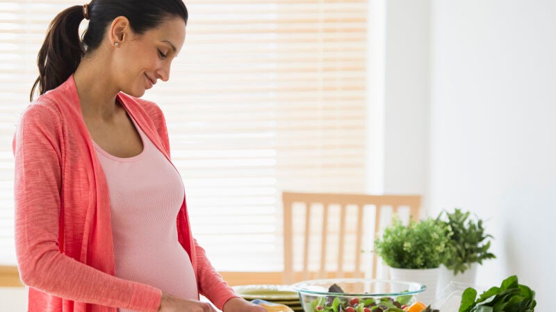 El 70% de las mujeres en edad reproductiva no se alimenta correctamente