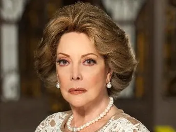 Jacqueline Andare es Bernarda Castro Jacqueline Andare es Bernarda Castro