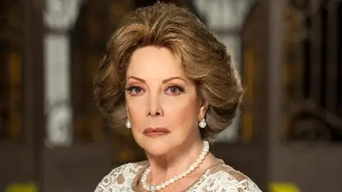 Jacqueline Andare es Bernarda Castro Jacqueline Andare es Bernarda Castro