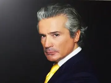 Eduardo Mendoza Eduardo Mendoza