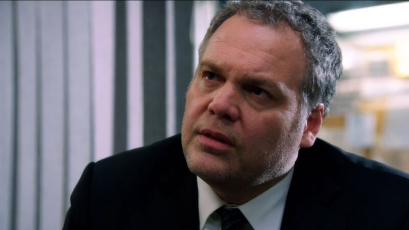 El detective Robert Goren en pleno caso de investigación