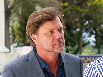 Carlos a Luis Carlos a Luis