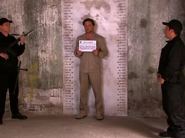 Detienen a Luis cuando intenta abandonar el país  Detienen a Luis cuando intenta abandonar el país