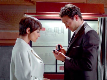Carlos le pide matrimonio a Ana Carlos le pide matrimonio a Ana