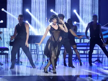 Beatriz Luengo se convierte en la reina del cabaret y seduce al ritmo de ‘All that jazz’ Beatriz Luengo se convierte en la reina del cabaret y seduce al ritmo de ‘All that jazz’