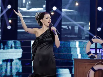 Beatriz Luengo entrega el alma para interpretar 'Marinero de luces' como Isabel Pantoja Beatriz Luengo entrega el alma para interpretar 'Marinero de luces' como Isabel Pantoja