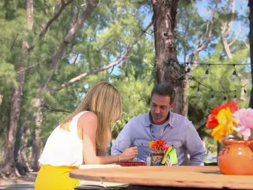 Frame 0.0 de: "Me están entrando ganas de plantarle un beso" Frame 0.0 de: "Me están entrando ganas de plantarle un beso"