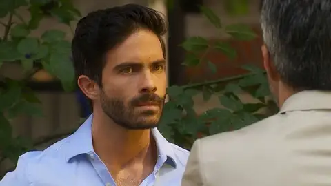 Frame 9.602662 de: Adrián se entera por sorpresa que Valentina es hija suya Frame 9.602662 de: Adrián se entera por sorpresa que Valentina es hija suya