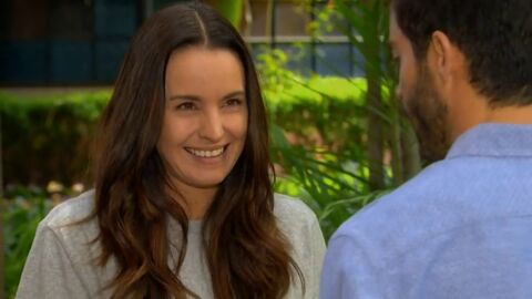 Frame 7.886709 de: Julieta se entera de que Adri&aacute;n est&aacute; casado