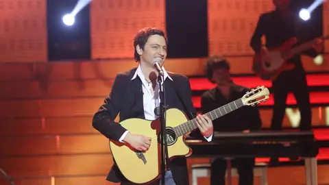 Fran Valenzuela se deja el alma sobre el escenario con ‘Corazón partío’ de Alejandro Sanz Fran Valenzuela se deja el alma sobre el escenario con ‘Corazón partío’ de Alejandro Sanz