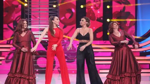 Chenoa y Mónica Naranjo se atreven a imitar a Las Grecas Chenoa y Mónica Naranjo se atreven a imitar a Las Grecas