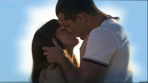 Frame 30.282169 de: "Eres t&uacute; Mau mi verdadero amor"