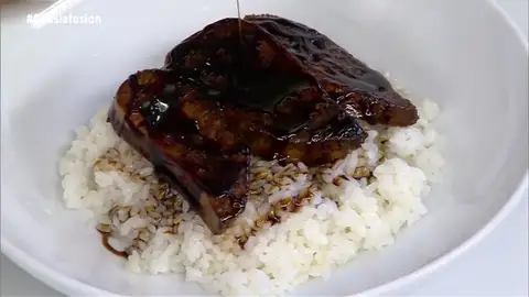 Frame 361.142571 de: Chirashi de foie gras al estilo Unagi Frame 361.142571 de: Chirashi de foie gras al estilo Unagi