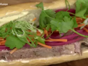 Frame 326.098843 de: Aprende a hacer un Banh Mi vietnamita Frame 326.098843 de: Aprende a hacer un Banh Mi vietnamita
