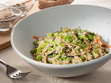 Ensalada crujiente de quinoa Ensalada crujiente de quinoa