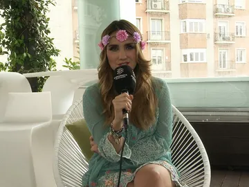 Dulce María tiene un mensaje para los fans de 'Corazón que miente' Dulce María tiene un mensaje para los fans de 'Corazón que miente'