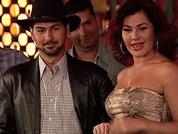 Armando contrata a una nueva cantante Armando contrata a una nueva cantante