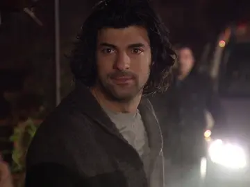 Kerim recibe una brutal paliza Kerim recibe una brutal paliza