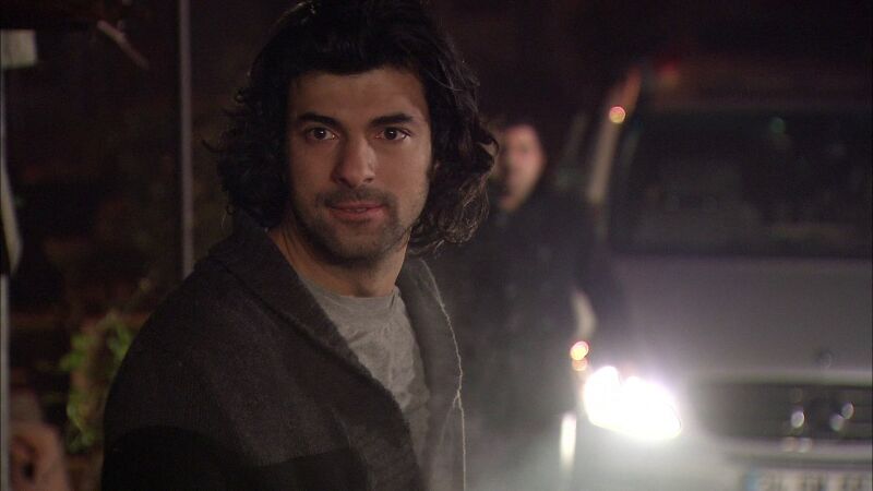 Kerim recibe una brutal paliza ordenada por Erdogan