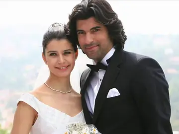 La faceta oculta o culta de Engin Akyürek, Kerim en 'Fatmagül' y Ömar en 'Amor de contrabando' La faceta oculta o culta de Engin Akyürek, Kerim en 'Fatmagül' y Ömar en 'Amor de contrabando'