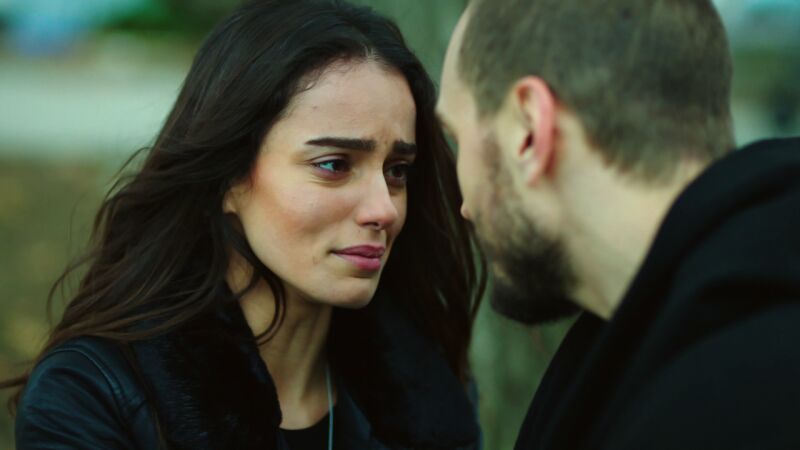 Nilüfer a Metin: 