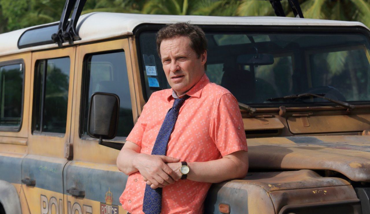 Así es Jack Mooney, el nuevo detective que llega a la isla de 'Crimen en el paraíso' Así es Jack Mooney, el nuevo detective que llega a la isla de 'Crimen en el paraíso'