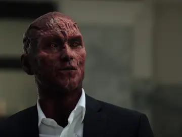 Chloe descubre quién es realmente Lucifer Chloe descubre quién es realmente Lucifer