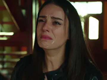 Nilüfer descubre que Fatih le fue infiel con Bahar Nilüfer descubre que Fatih le fue infiel con Bahar