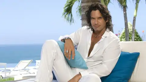 Mario Cimarro revoluciona Nova con 'El cuerpo del deseo' Mario Cimarro revoluciona Nova con 'El cuerpo del deseo'