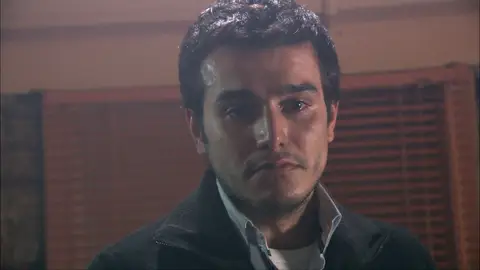 Mert, hermano de Ömer Ezel