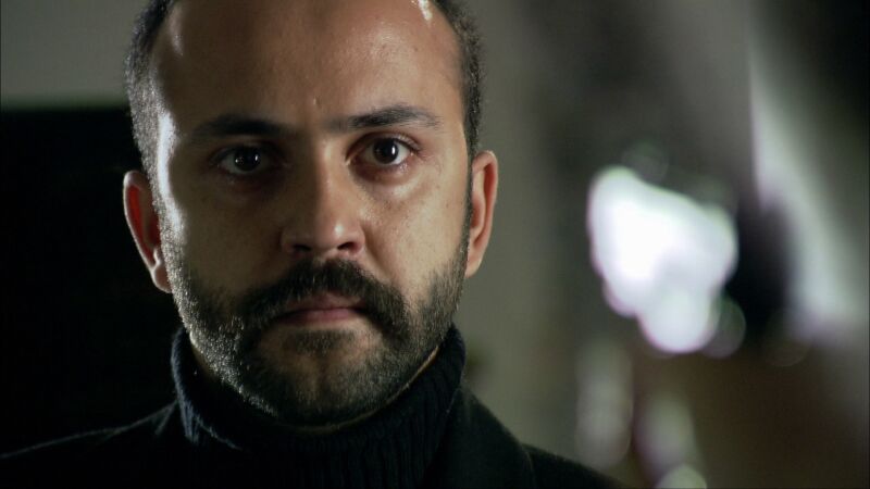 Ali descubre que Tefo le ha traicionado