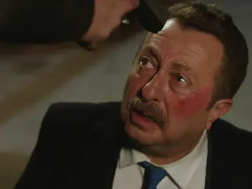 Fatih dispara a su padre Tayyar Fatih dispara a su padre Tayyar