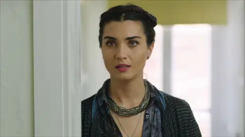 Elif Amor de contrabando