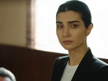 Elif se declara culpable del asesinato de Huseyin Elif se declara culpable del asesinato de Huseyin