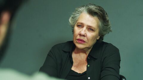 &Ouml;mar utiliza a Elif para intentar que Nedret confiese