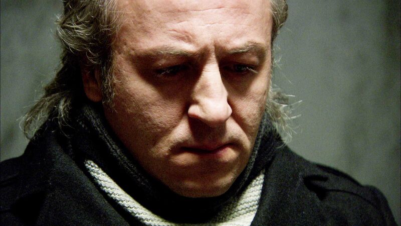 Ali se entrega a la Policía por Ömer