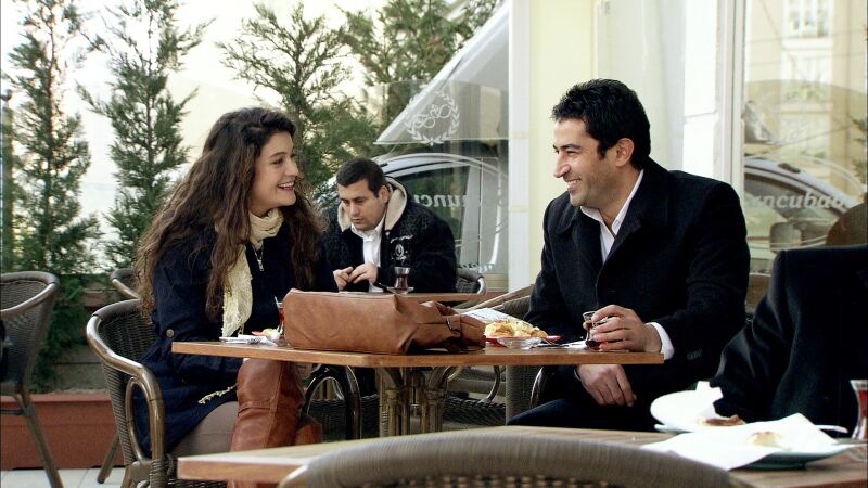 Ezel y Bade, cada vez más cerca