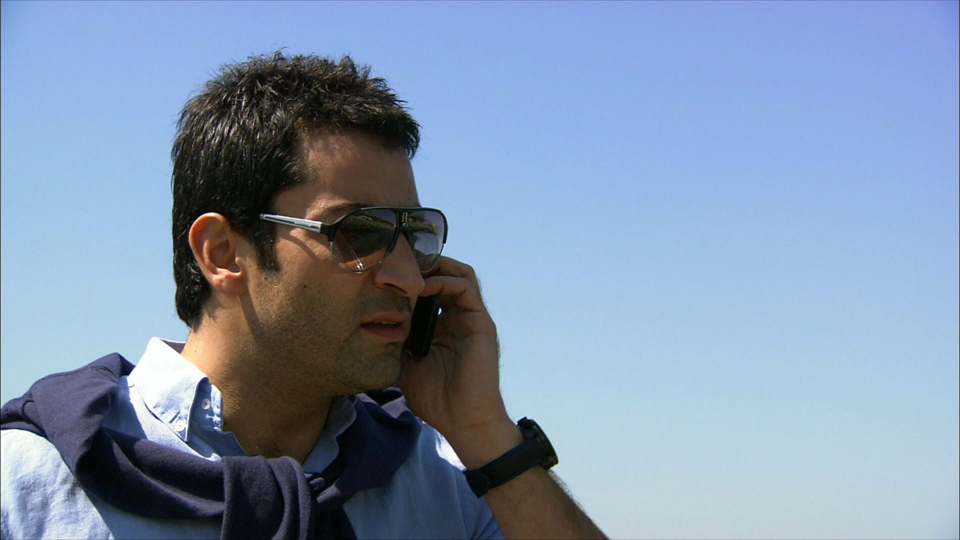 Ezel, sorprendido con Tefo